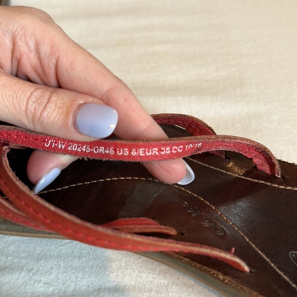 Olukai sandals - Picture 6 of 6